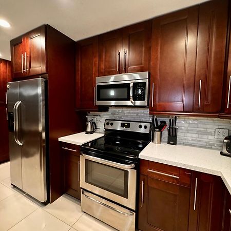 Modern Miami Oversized 3 Bedroom In Central Location Εξωτερικό φωτογραφία