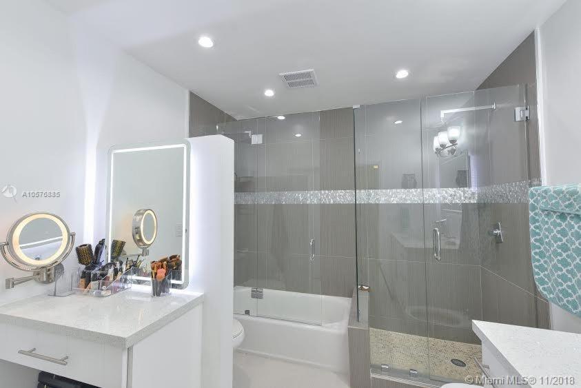 Modern Miami Oversized 3 Bedroom In Central Location Εξωτερικό φωτογραφία